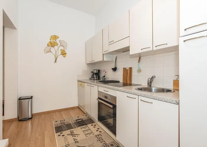 Beautiful - 12 Minutes To Center Appartement Wenen