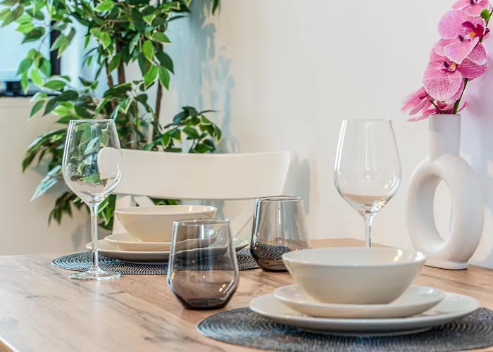 Appartement Beautiful - 12 Minutes To Center Wenen